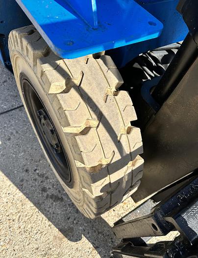 Used 2008 Caterpillar GP25N Gas Forklift Truck