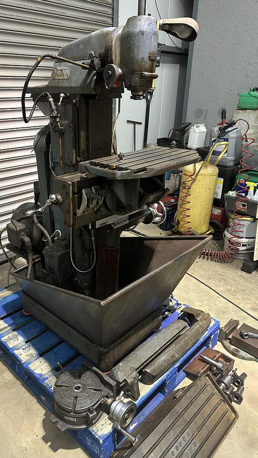 Used Alexander PG1E Universal Milling Machine