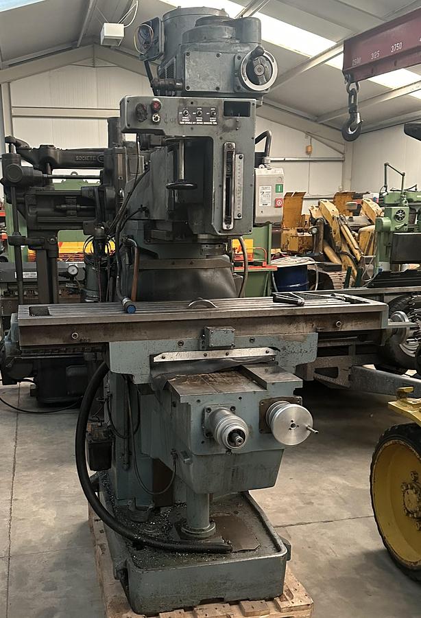 Used Turret Milling Machine