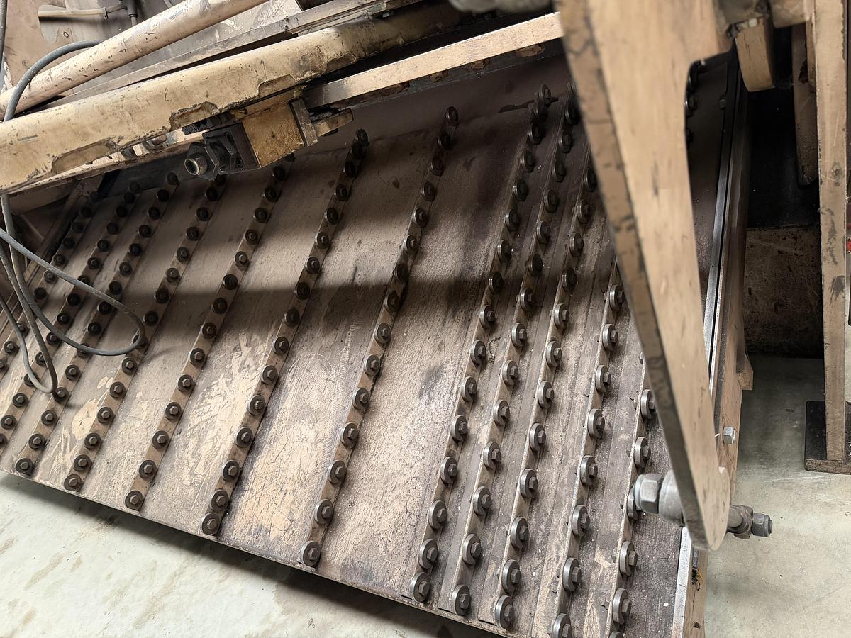 Used Edwards Pearson 6.5/2500mm Truecut Hydraulic Guillotine