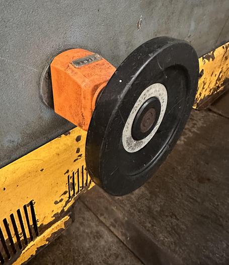 Used 2002 Kingsland KSB1504 1500mm X 4mm Hydraulic Guillotine