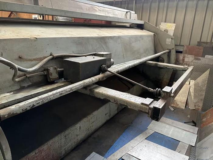 Used Edwards 6.5/3000 Truecut Hydraulic Guillotine