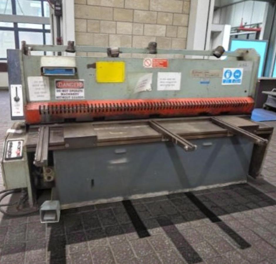 Used Edwards 6.5/2500mm Truecut Hydraulic Guillotine