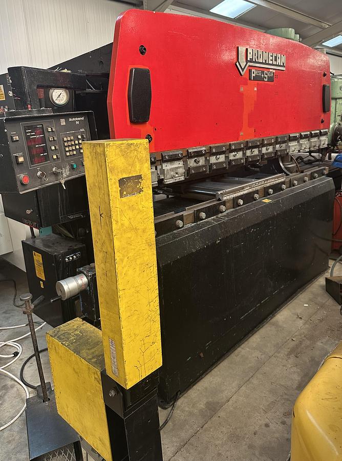 Used Promecam 2500mm x 65 Ton Upstroke Hydraulic Press Brake