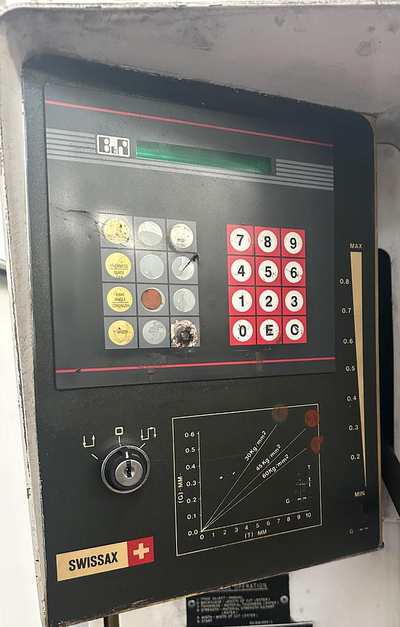 Used 1992 Edwards Pearson VE 10mm x 3070mm Hydraulic Guillotine