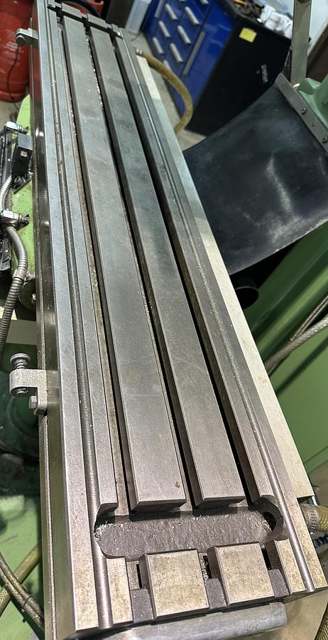 Used Europa Milltech 2000VS Turret Milling Machine