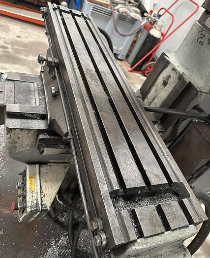 Used Bridgeport SERIES 1 BR2J2 TURRET MILL