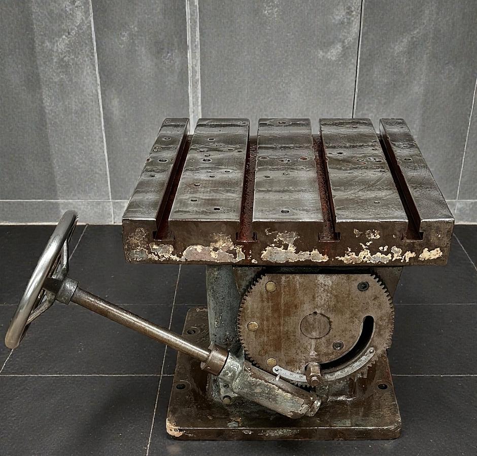 Used Kitchen - Walker Adjustable Angle Tee Slotted Table