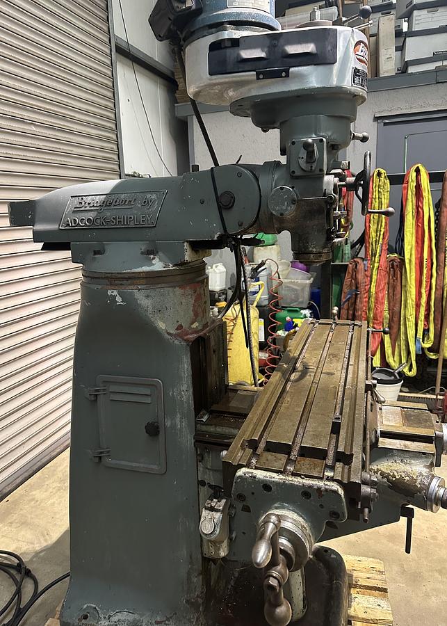 Used BRIDGEPORT BRJ TURRET MILLING MACHINE