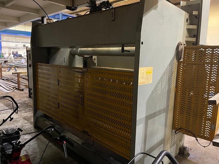 Used WC67K-160T/3200mm Hydraulic Press Brake