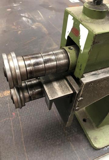 Used Walton Model P/UNIV Hand Swager