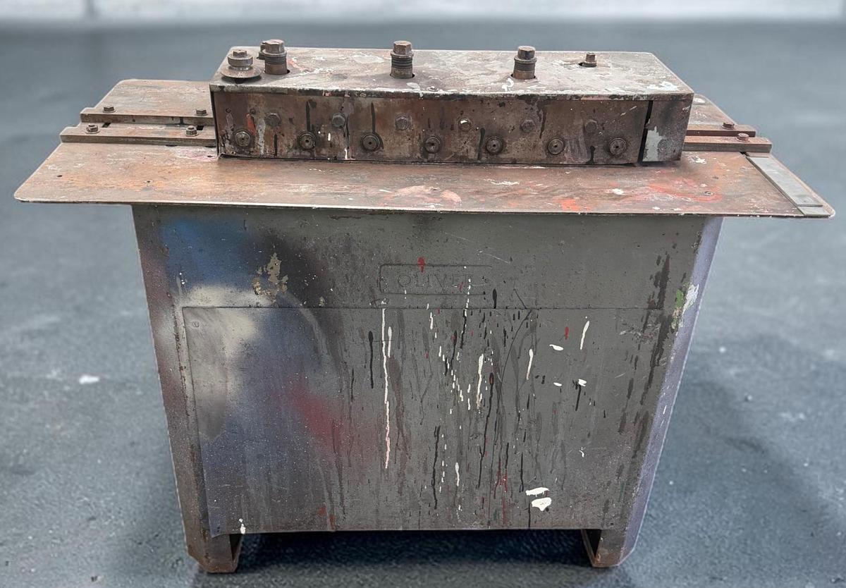 Used Oliver 16g Lock Former