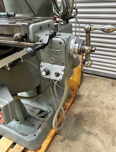 Used Bridgeport SERIES 1 BR2J2 TURRET MILL