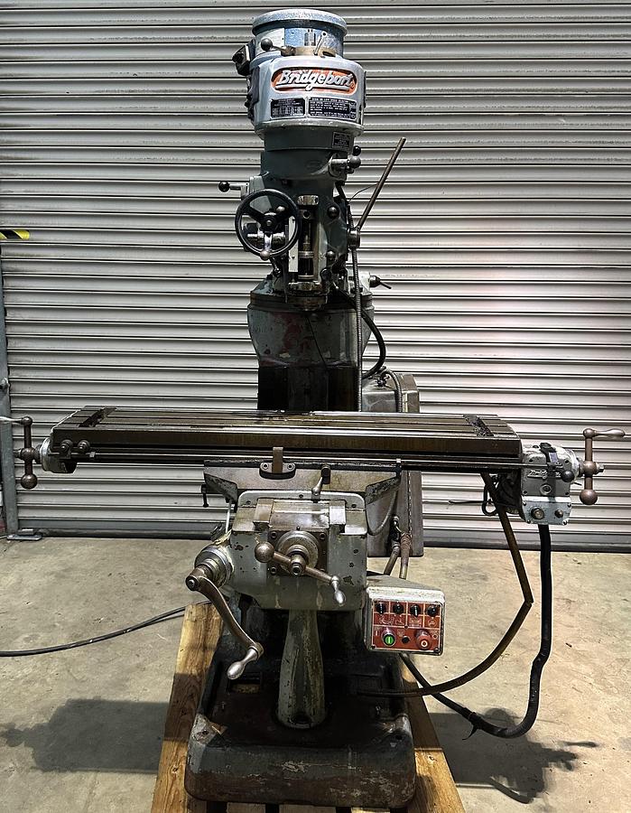 Used BRIDGEPORT BRJ TURRET MILLING MACHINE