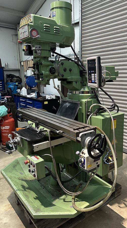 Used Europa Milltech 2000VS Turret Milling Machine