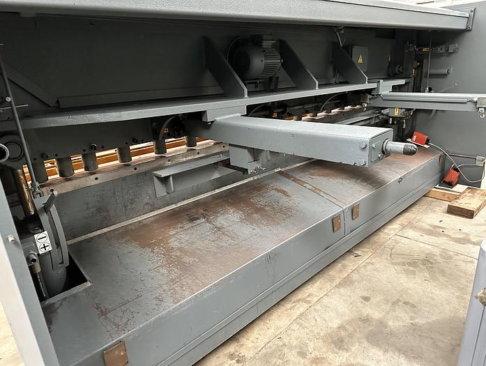 Used 2003 Haco TS 3006 Hydraulic Guillotine 6mm x 3M