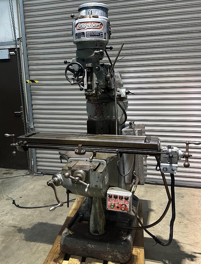 Used BRIDGEPORT BRJ TURRET MILLING MACHINE