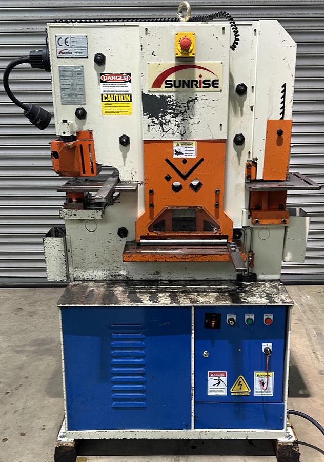 Used 2013 Sunrise 1W60K 60 Ton Hydraulic Steelworker