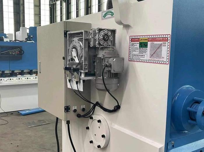 Used NEW Accu-Shear Hydraulic Guillotine