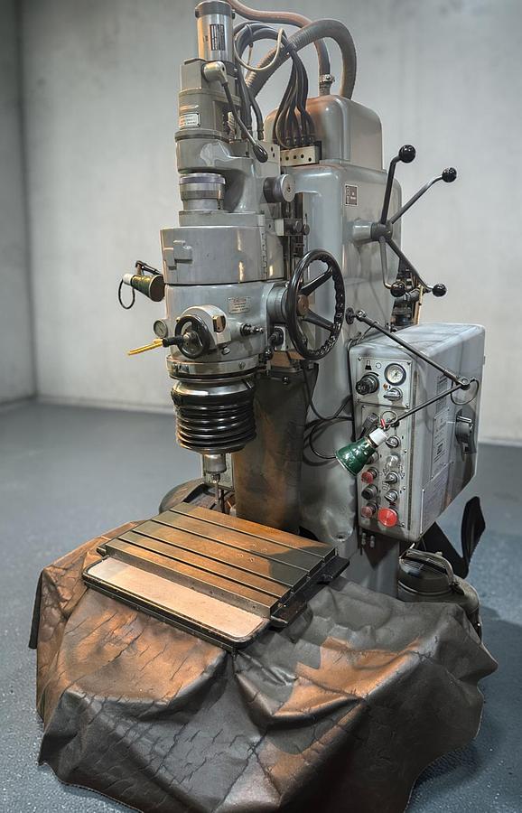 Used Moore 2C Jig Grinder