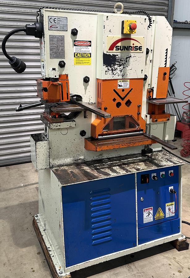 Used 2013 Sunrise 1W60K 60 Ton Hydraulic Steelworker