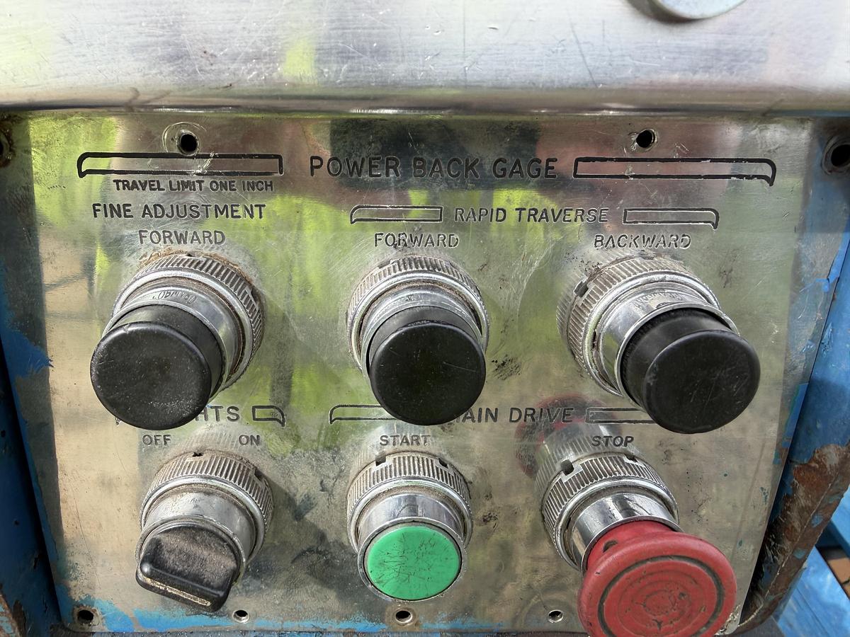 Used Cincinnati 2500mm x 6mm Power Guillotine