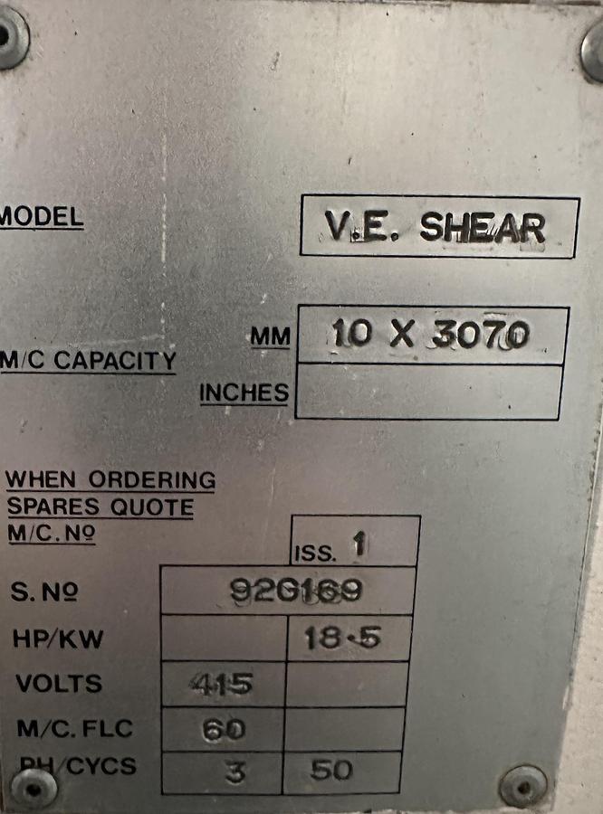 Used 1992 Edwards Pearson VE 10mm x 3070mm Hydraulic Guillotine