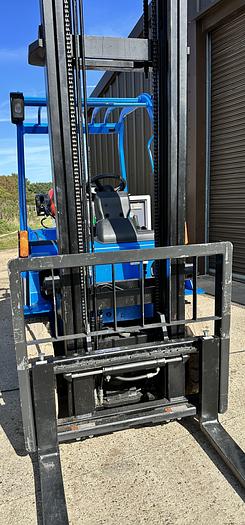 Used 2008 Caterpillar GP25N Gas Forklift Truck