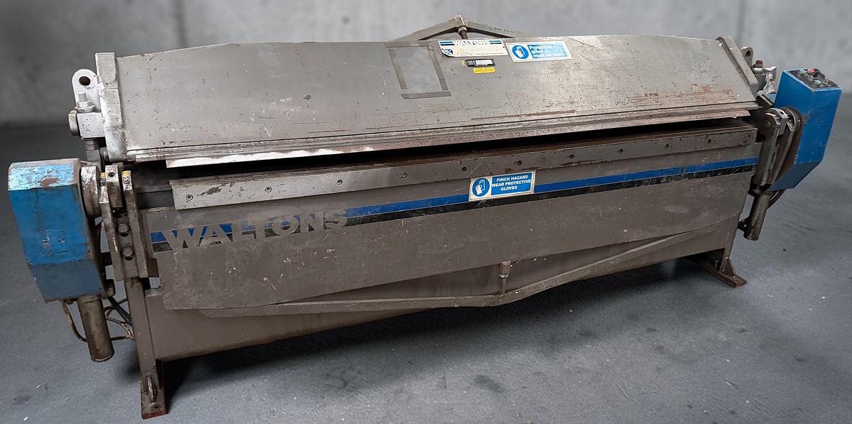 Used Waltons HFM 100-10P Hydraulic Straight Folder