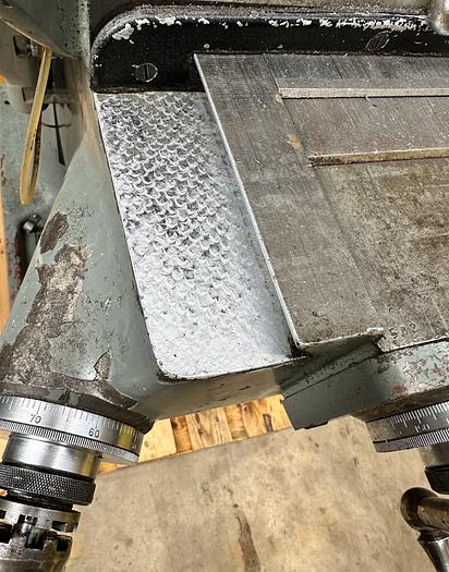 Used Bridgeport SERIES 1 BR2J2 TURRET MILL