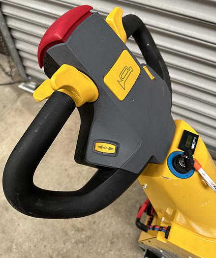 Used 2020 Master Mover Electric Tug SM100+