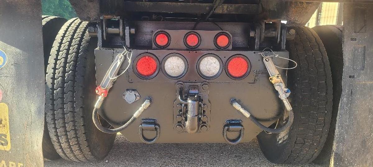 Used 2006 Mack CV713