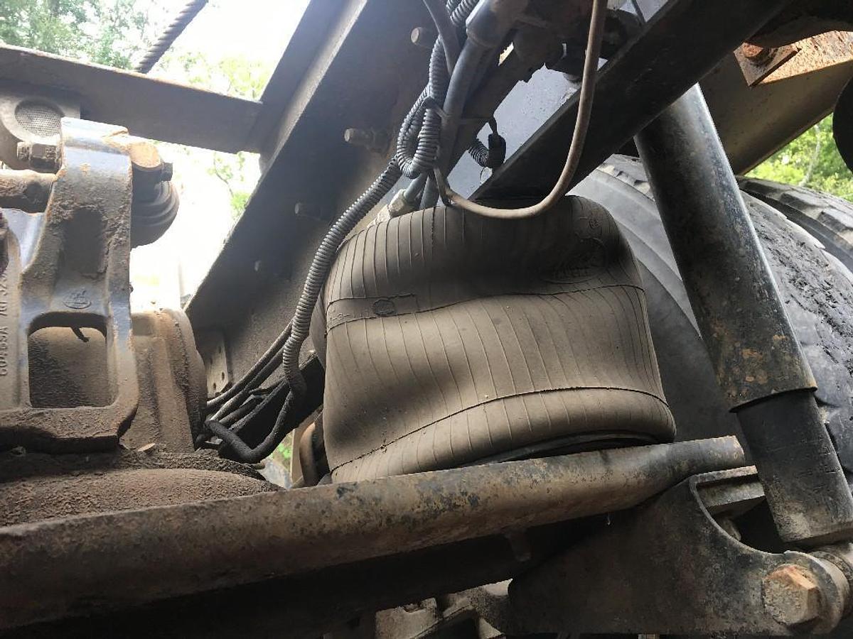 Used 2006 Mack CHN613