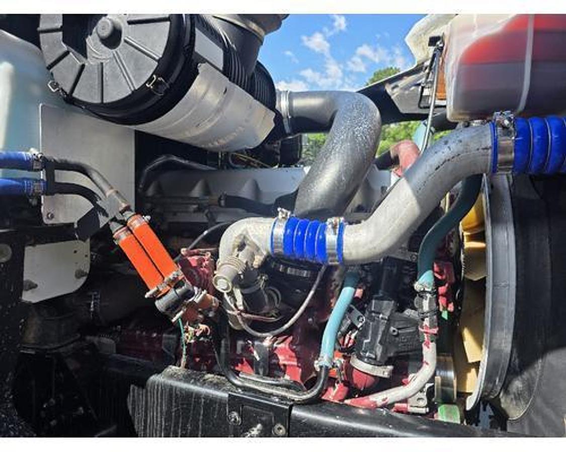 Used 2010 Mack CHU613