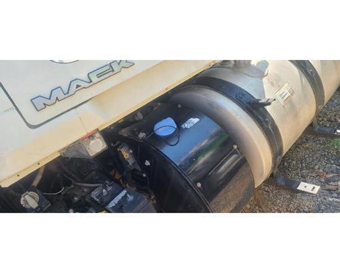 Used 2016 Mack CHU613