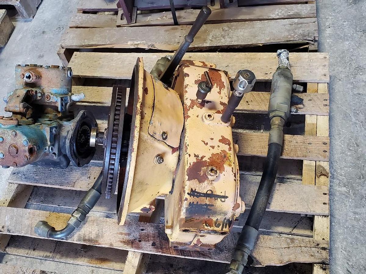 Used SAE#3 SINGLE PLATE 11" CLUTCH DOUBLE 5" FUNK PUMP DRIVE MODEL# 281800A  5" GEAR CENTERS 1 1/4" SPLINE