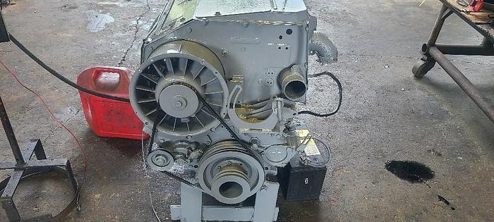 Used USED DEUTZ MOD# BF4L913 ENGINE SN# 8177302 EXC.