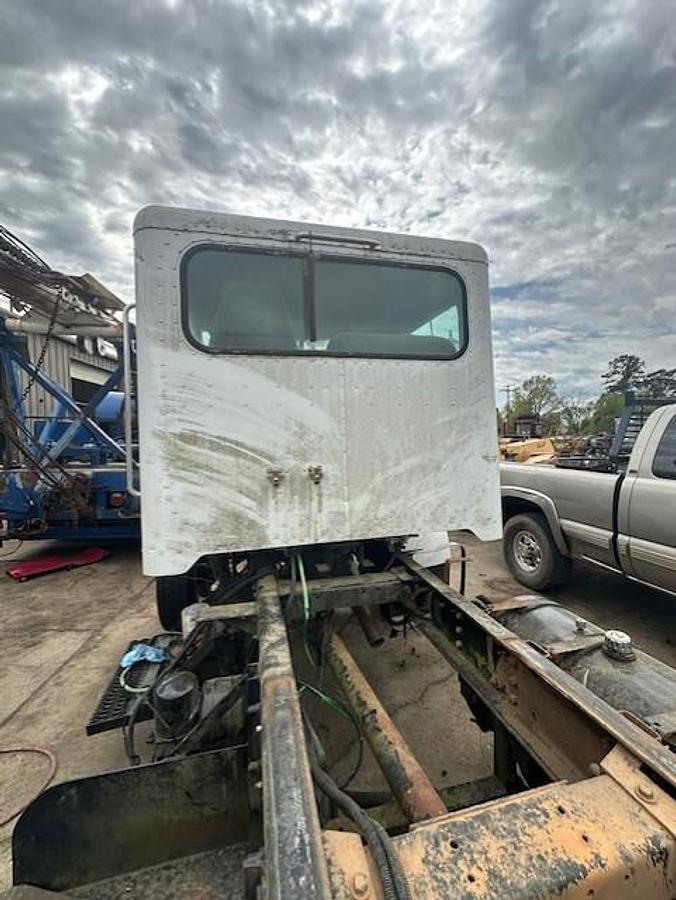 Used 2007 Peterbilt 335