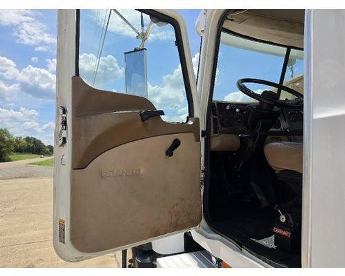 Used 2007 Mack CV700 SERIES