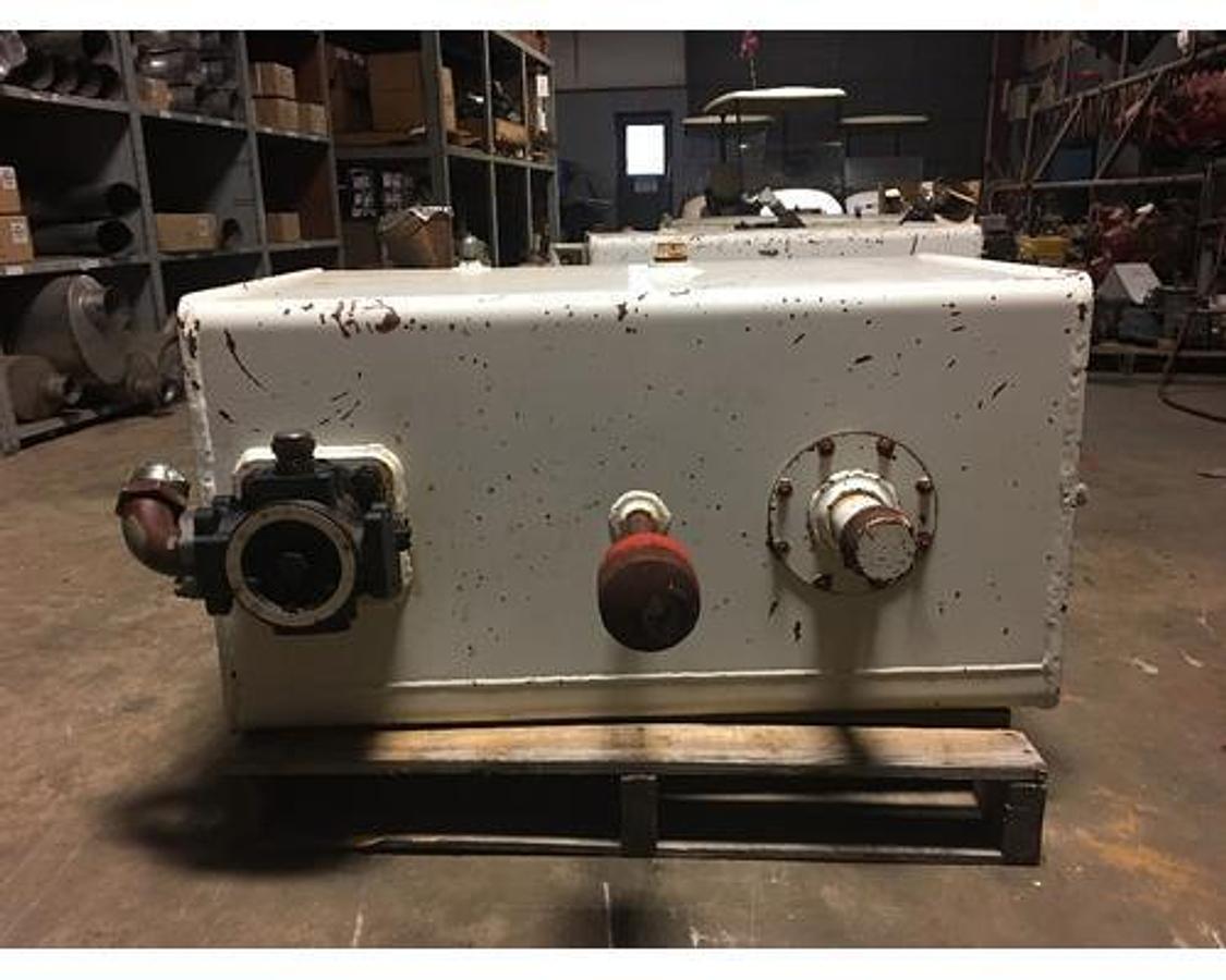 Used GOOD USED 75 GALLON HYDRAULIC TANK, RECTANGULAR, L: 37" W: 24" H: 20"