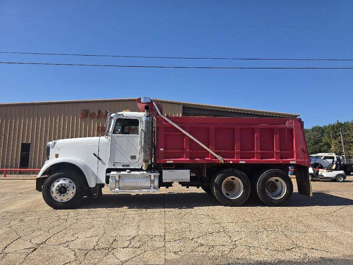 Used 2001 Freightliner FLD120SD