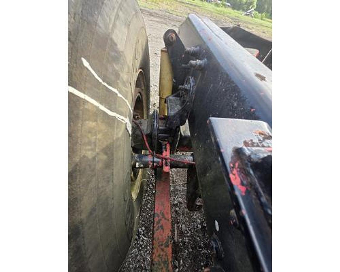 Used 2005 Freightliner CENTURY