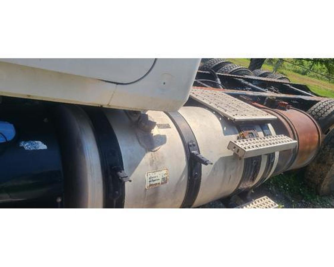 Used 2016 Mack CHU613