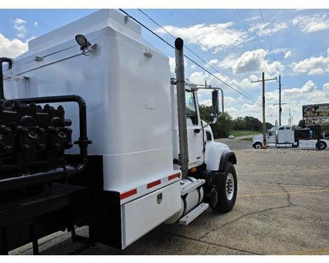 Used 2007 Mack CV700 SERIES