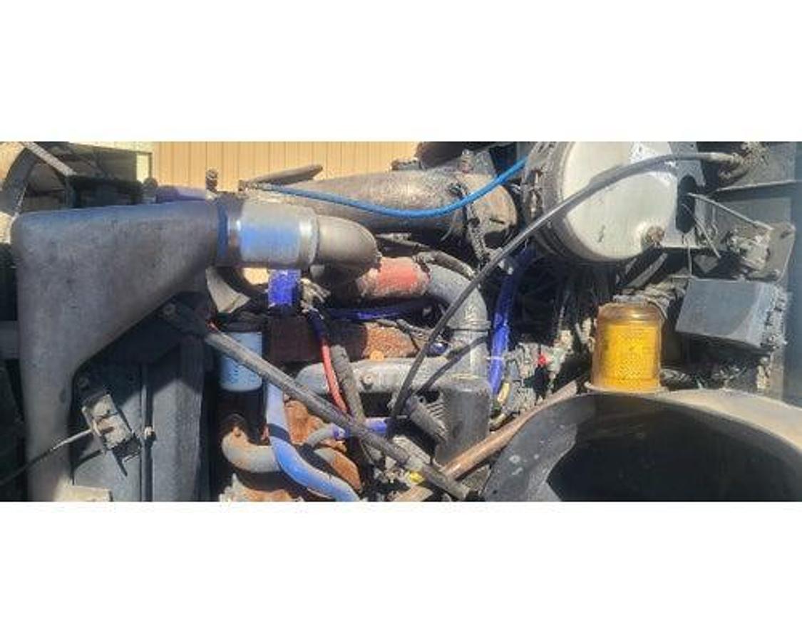 Used 2005 Mack CV713