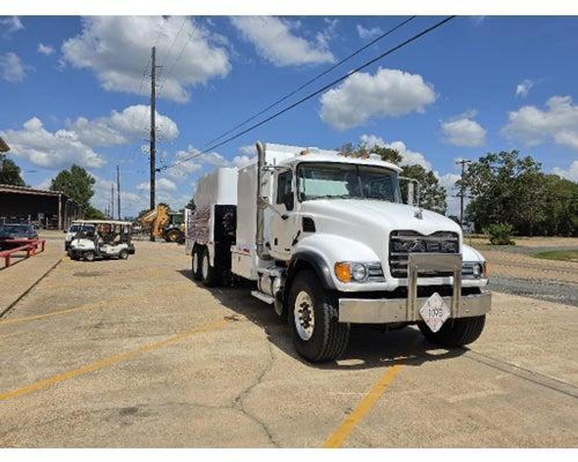 Used 2007 Mack CV700 SERIES