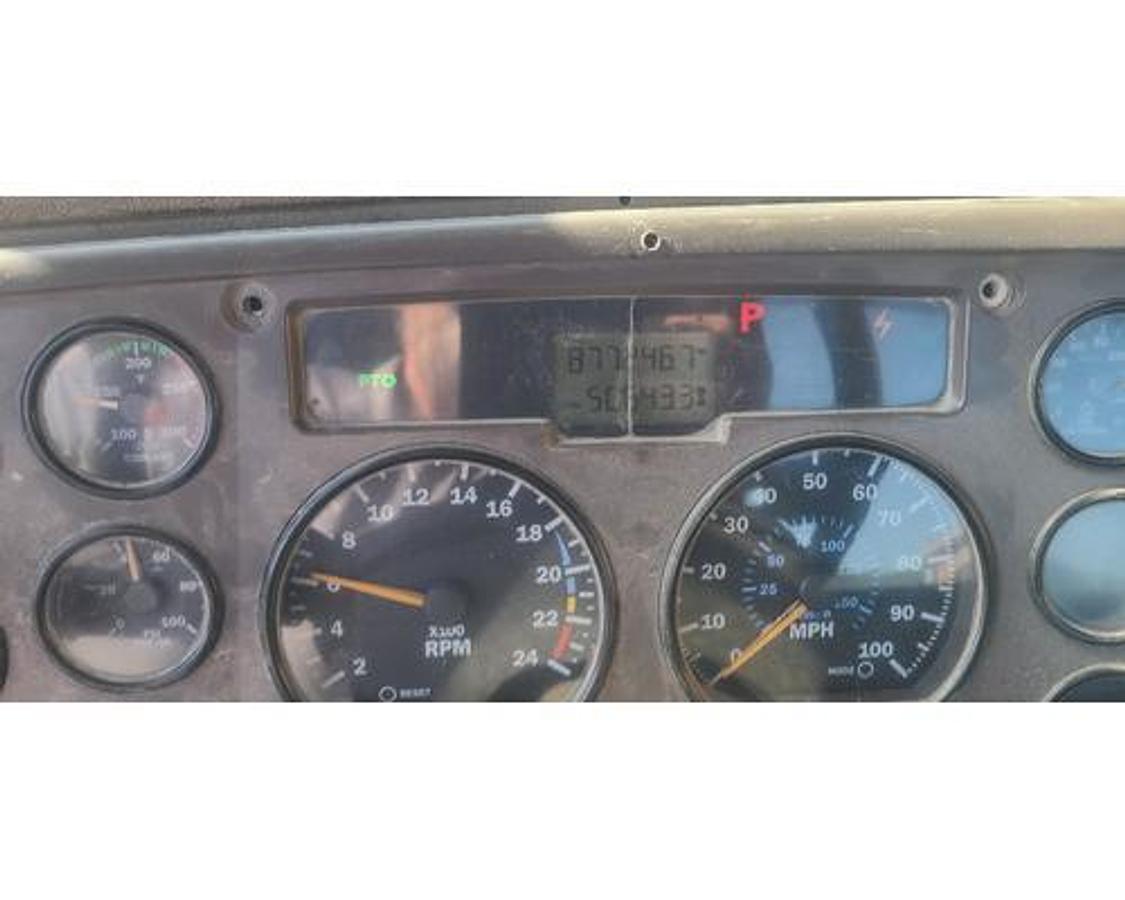 Used 2005 Mack CV713