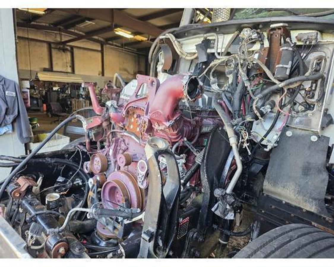 Used 2016 Mack CHU613 MP8