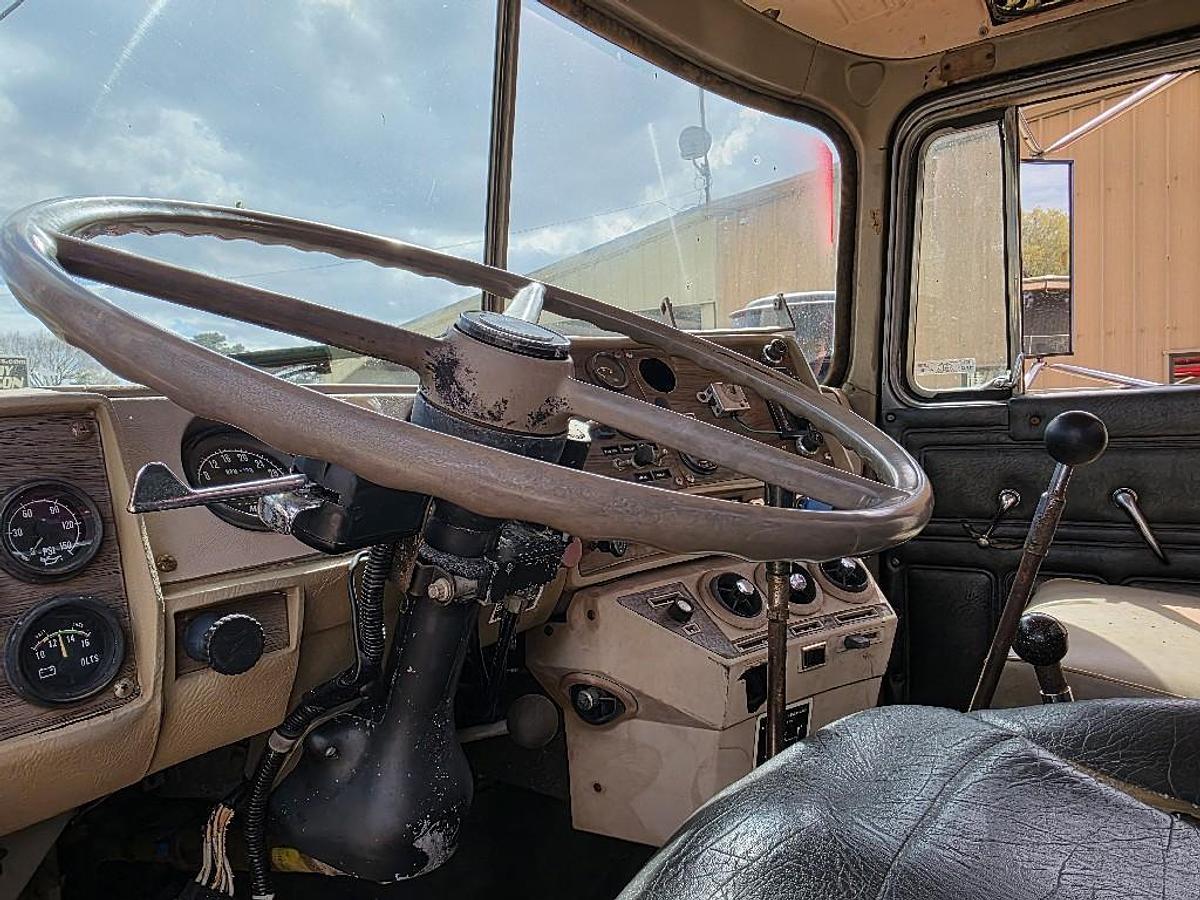 Used 1981 Mack RD600 SERIES