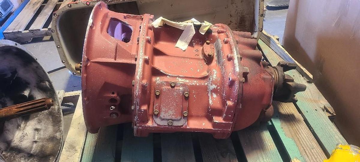 Used USED SPICER LLPSO165-10S   10 SPPED TRANSMISSION EXC.
CUSTOMER WILL NEED TO USE THEIR BELL HOUSING